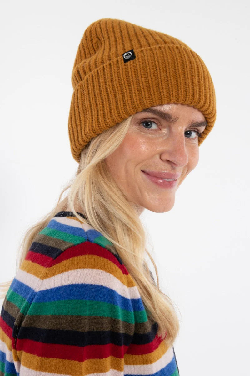 Beanie Oker