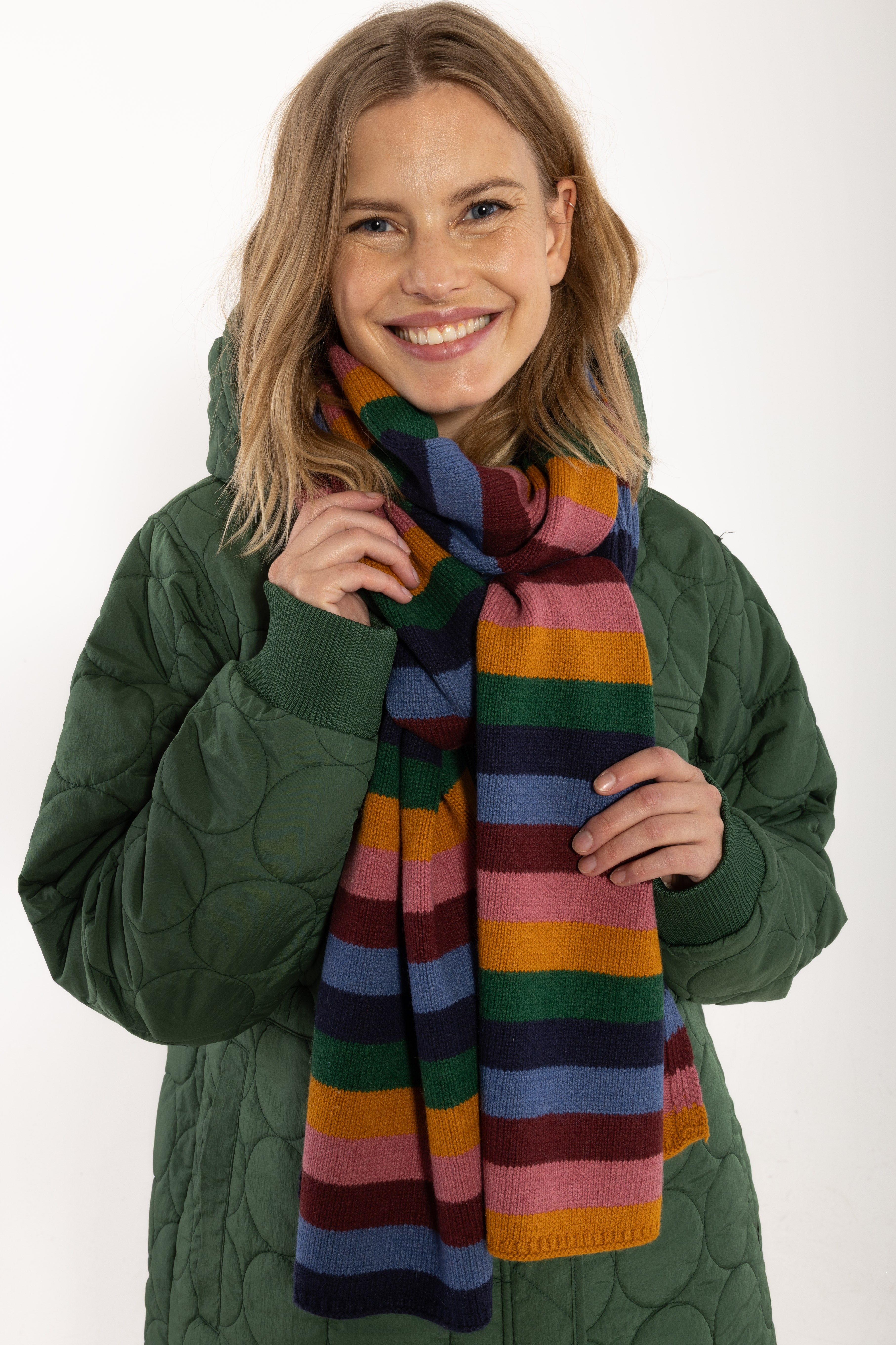 DaneBoa_WoolKnitScarf_Booster_8c93c021-7a59-4686-a8eb-8a4cf98b2039