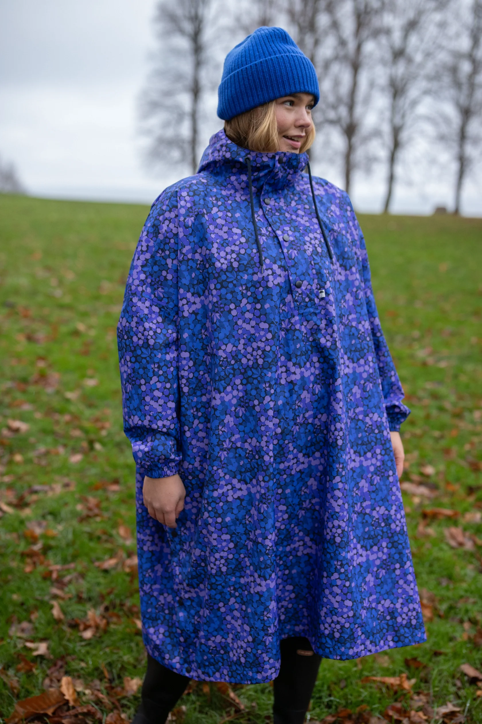Danedream Drops Poncho Dark Navy Berrygood