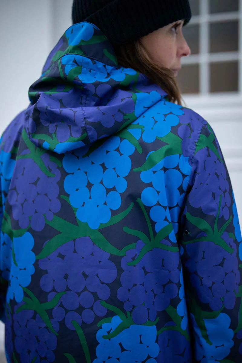 Danefae Edith Regenjas Dark Navy Maxiberry achter