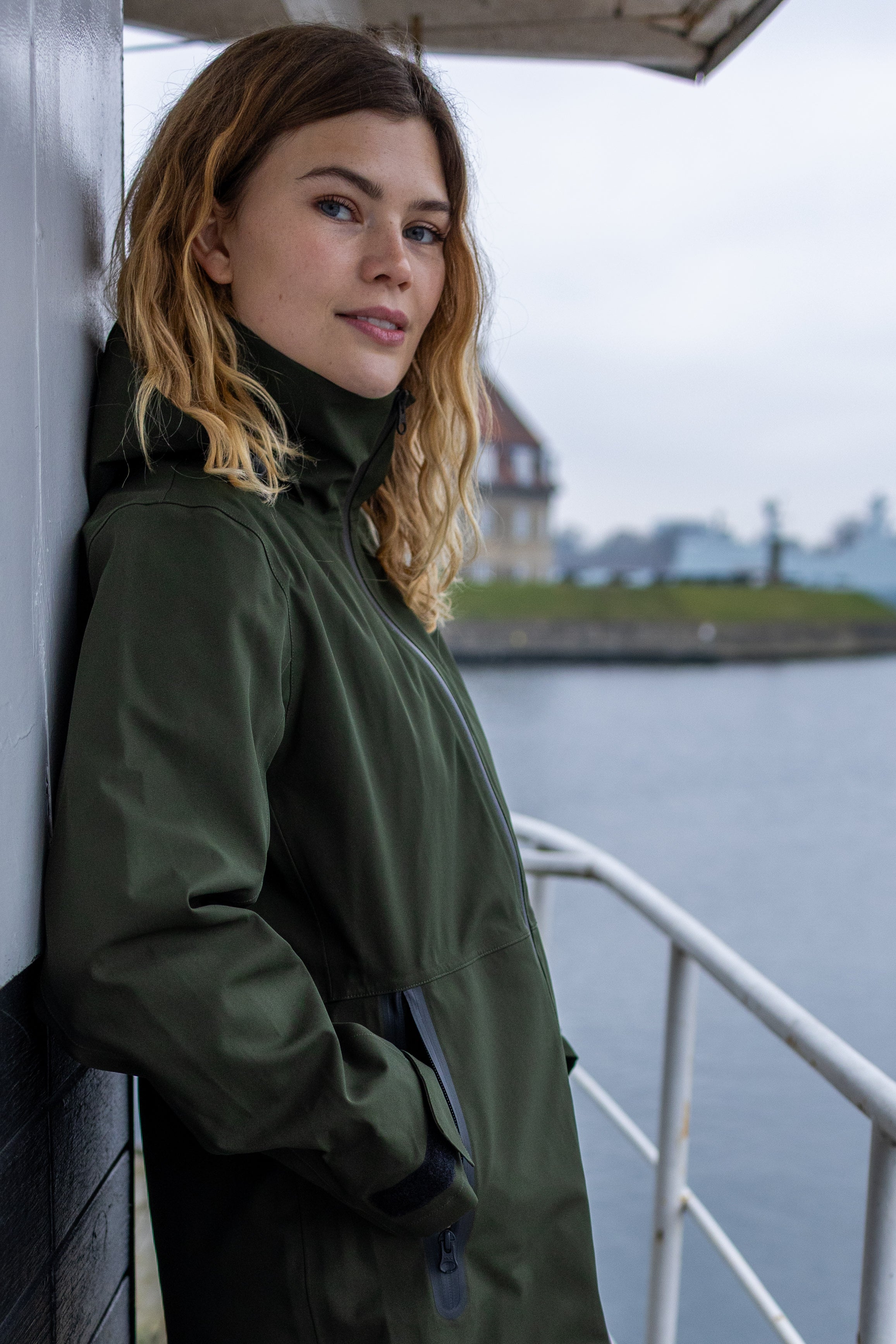 Danefae Premium Regenjas Dames Dogwalker Dark Army model