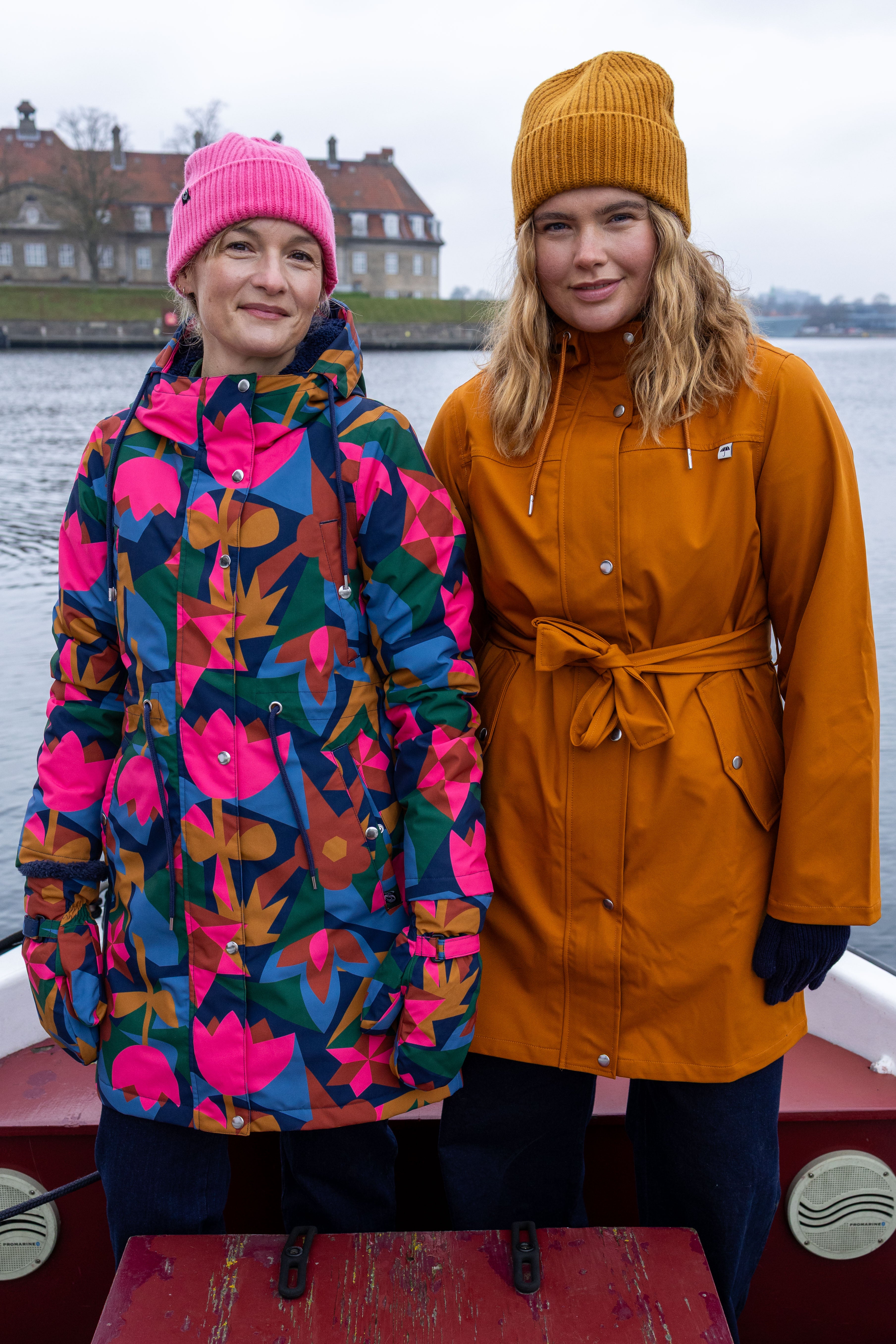 Danefae Winter Regenparka Dames Danenora Dark Navy/ Soft Cherry Geofleur voorzijde