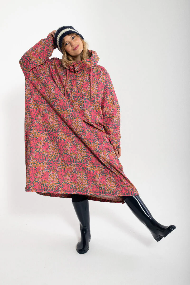 Danefae Danedream Drops Poncho Berrygood Roze voorzijde