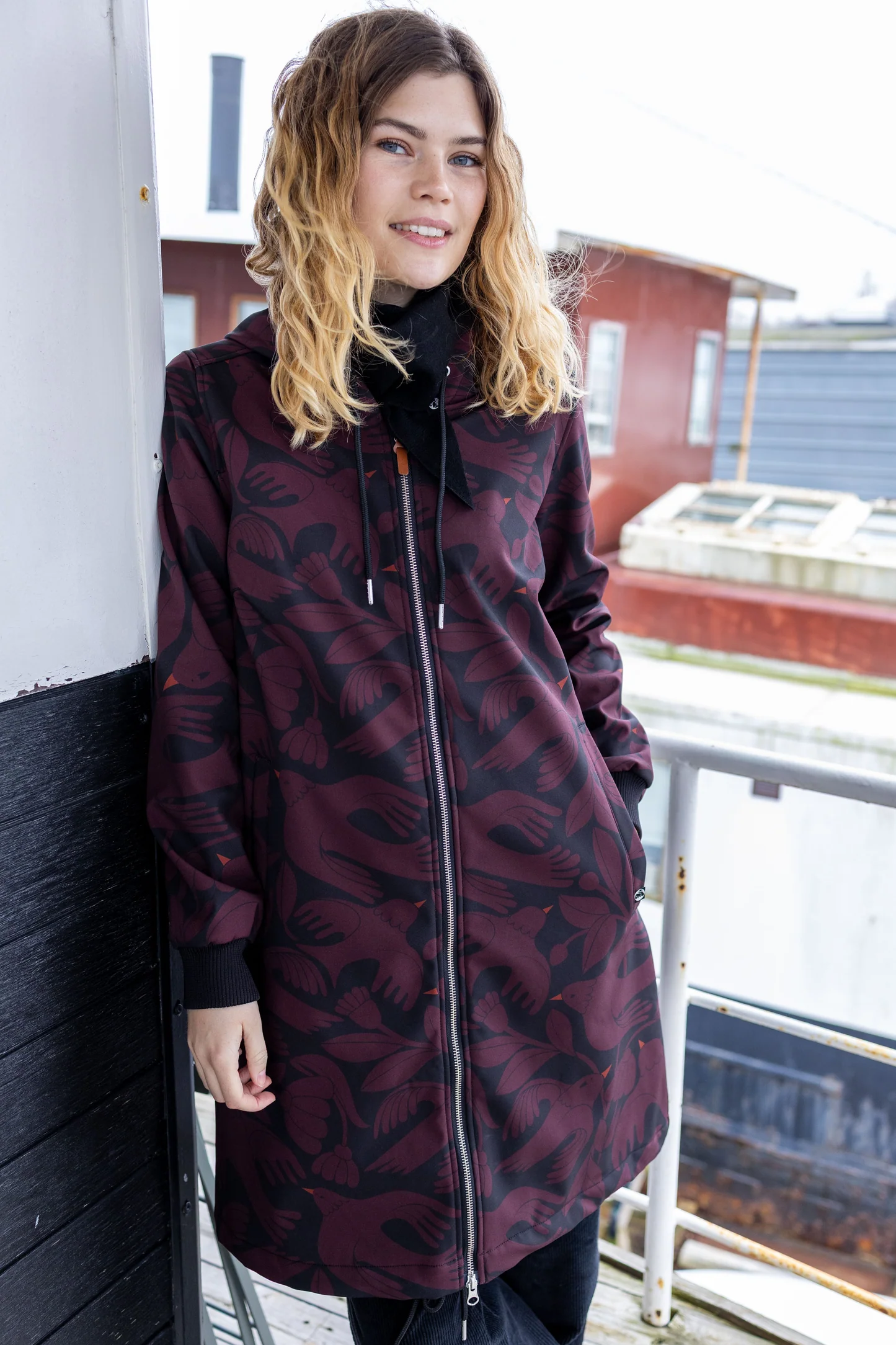 Danefae Danekarla Softshell Black/Dark Wine Birdie up