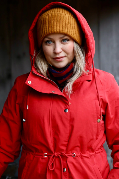 Danefae Winter Regenparka Dames Danenora Dark Red sfeer2
