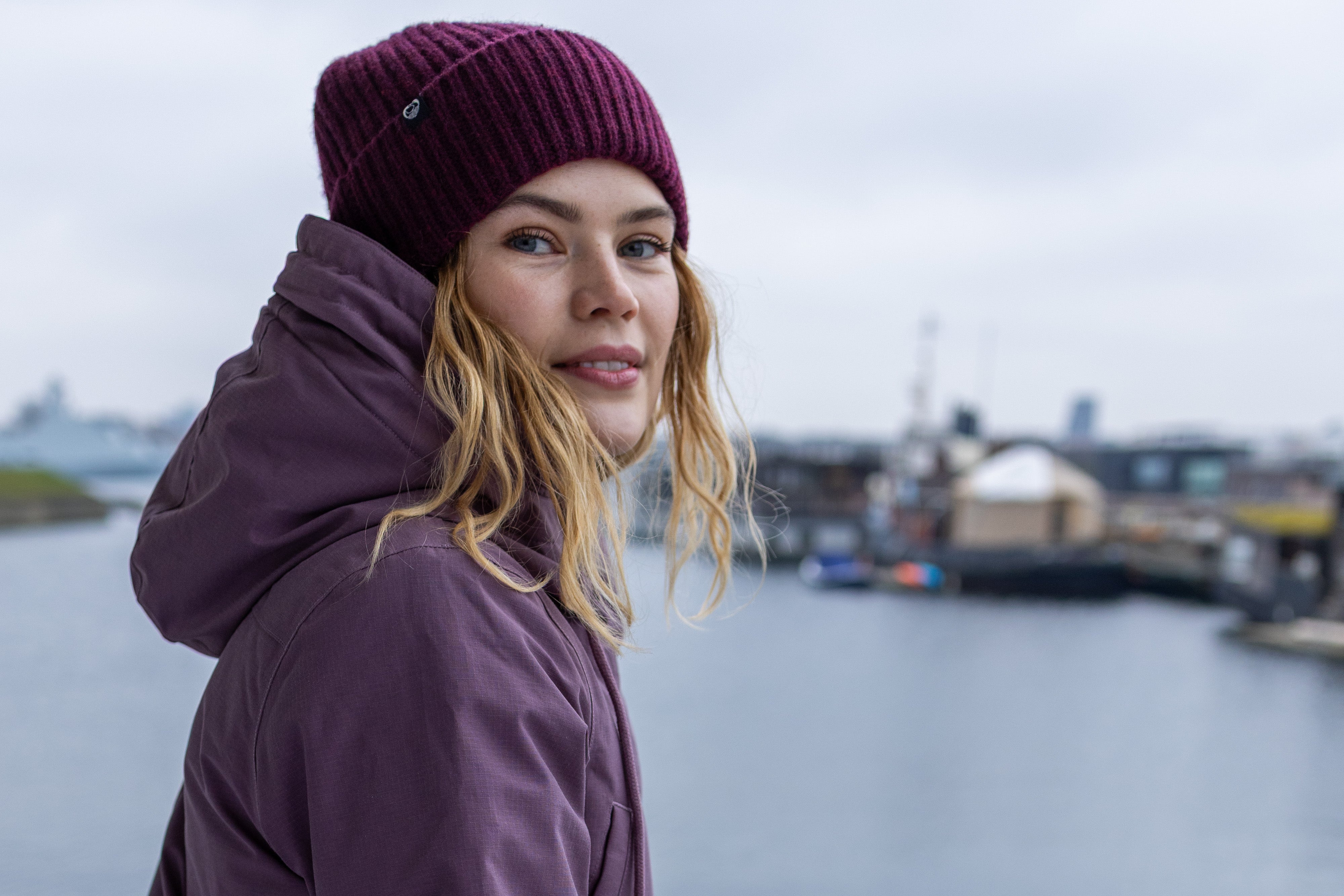 Danefae Winter Regenparka Dames Danenora Grey Plum model capuchon1