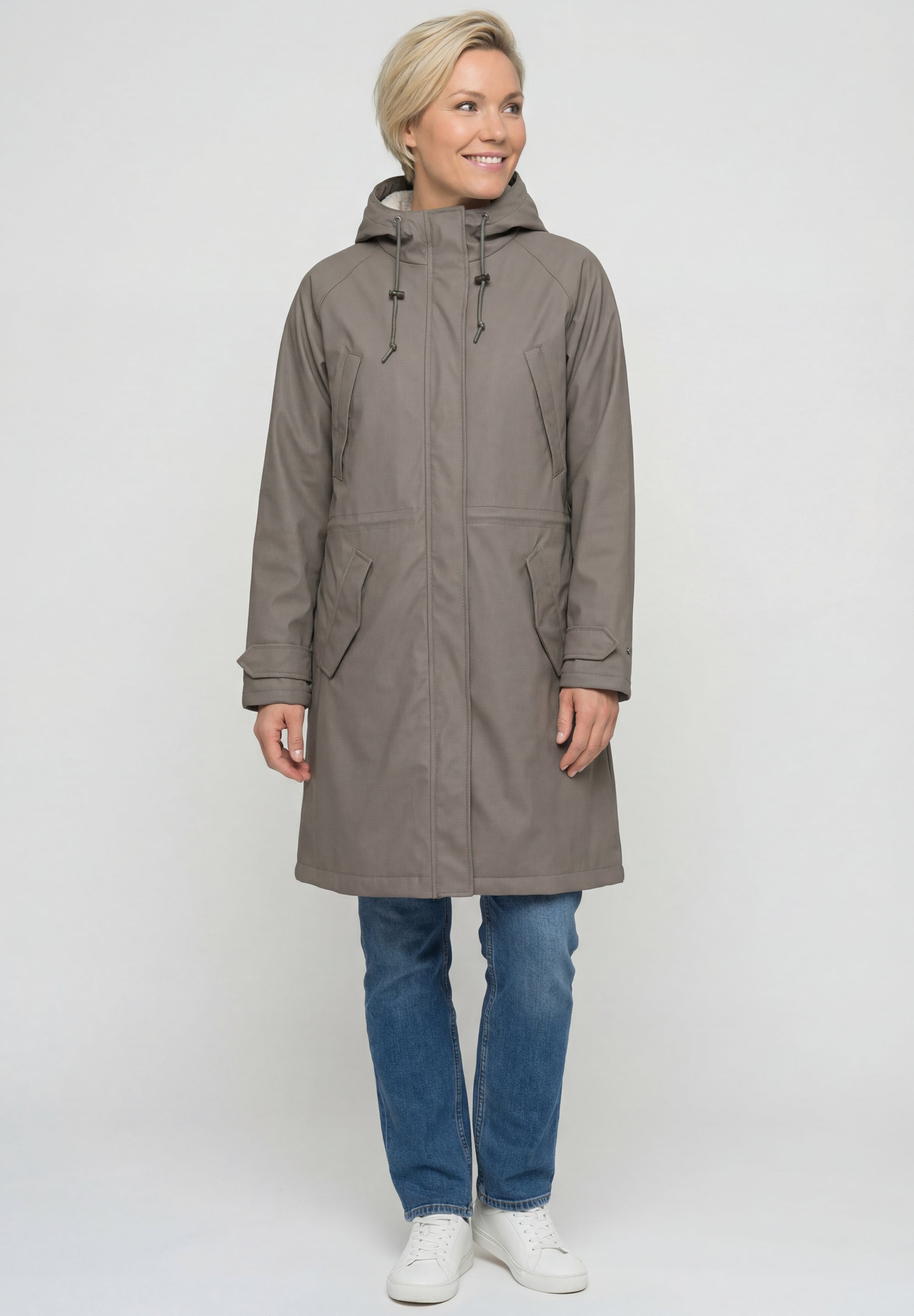Derbe Friese Tildaholm Morel/ Rainy Day model front