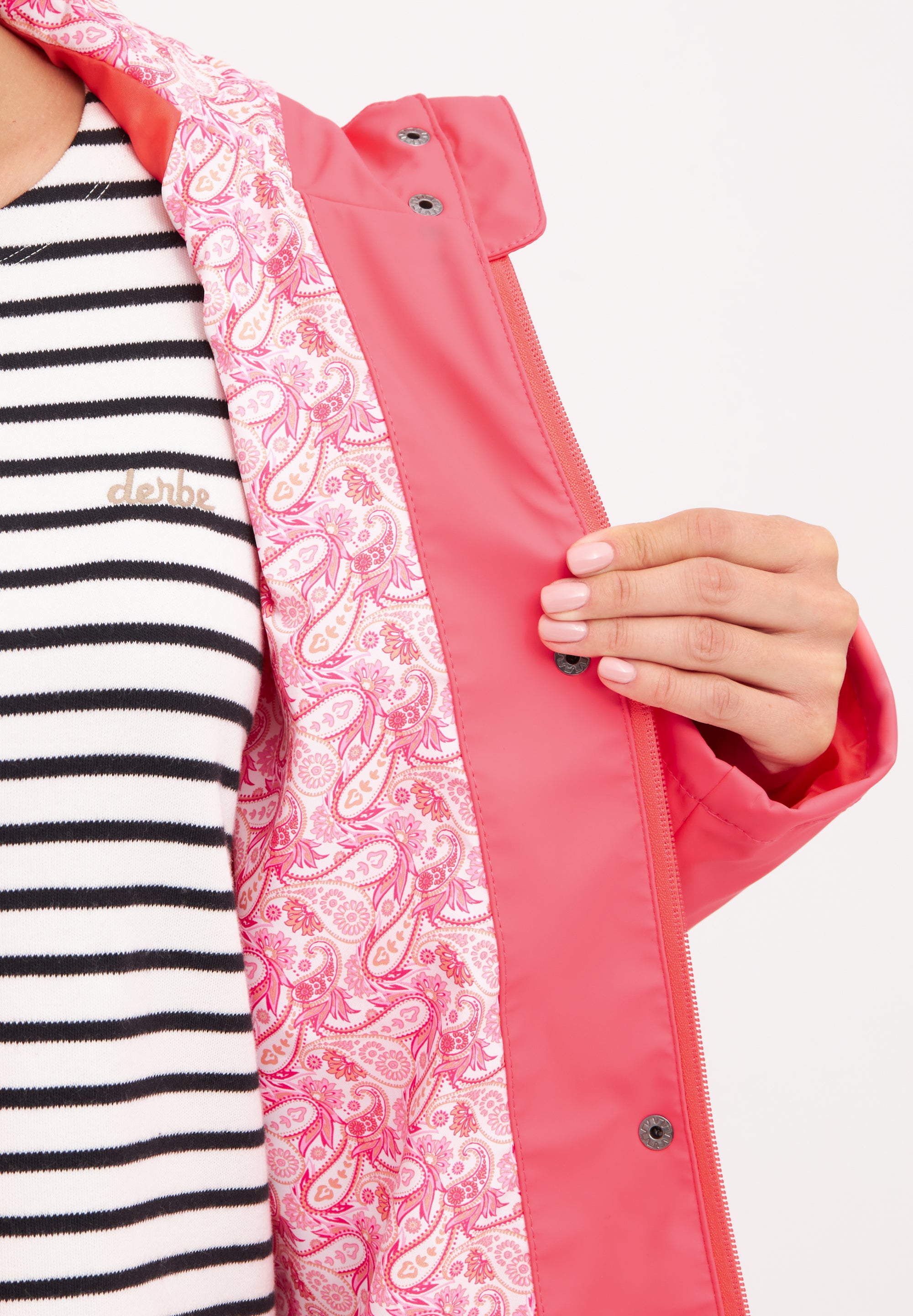 Derbe Friese Traveby Sugar Coral Rosa paisley