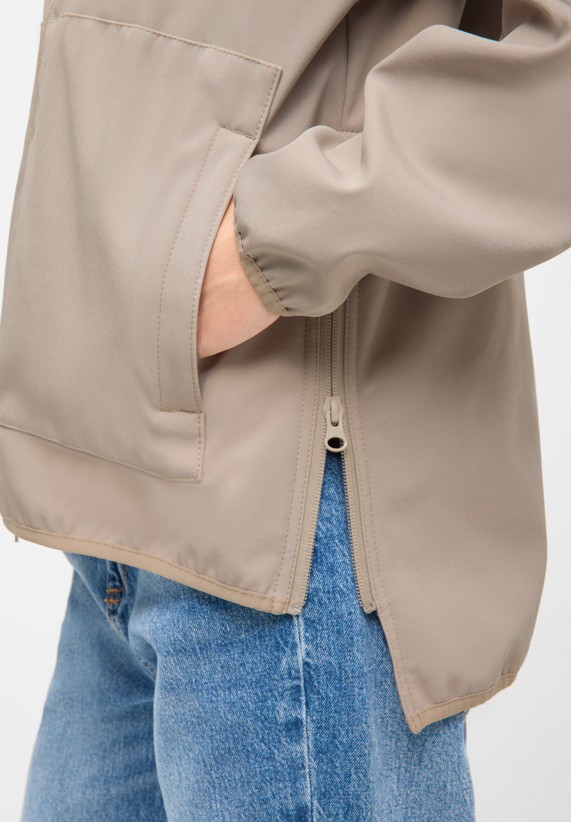 Derbe Peutby Cobblestone/ Neutral Grey detail