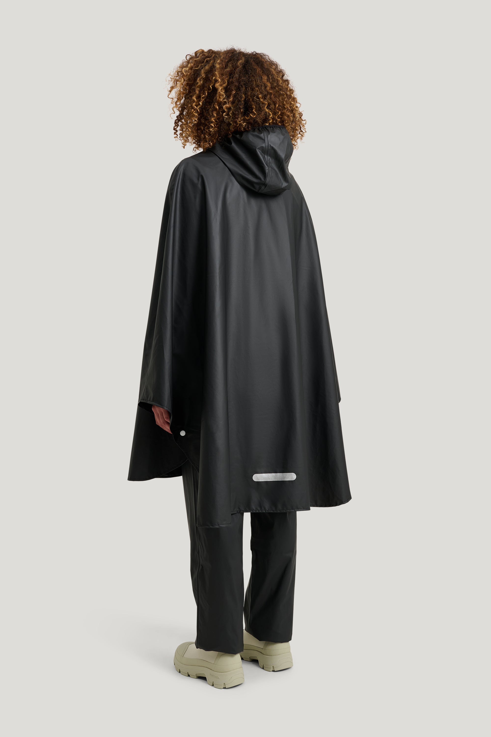 Tretorn Light Rain Poncho zwart  model back