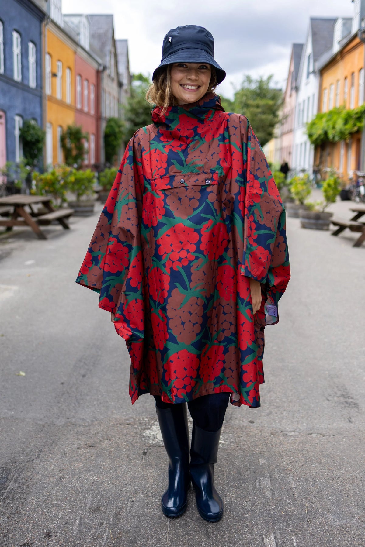 Danefæ Danepackit opvouwbare regenponcho donkerrood Maxiberry – productfoto 3