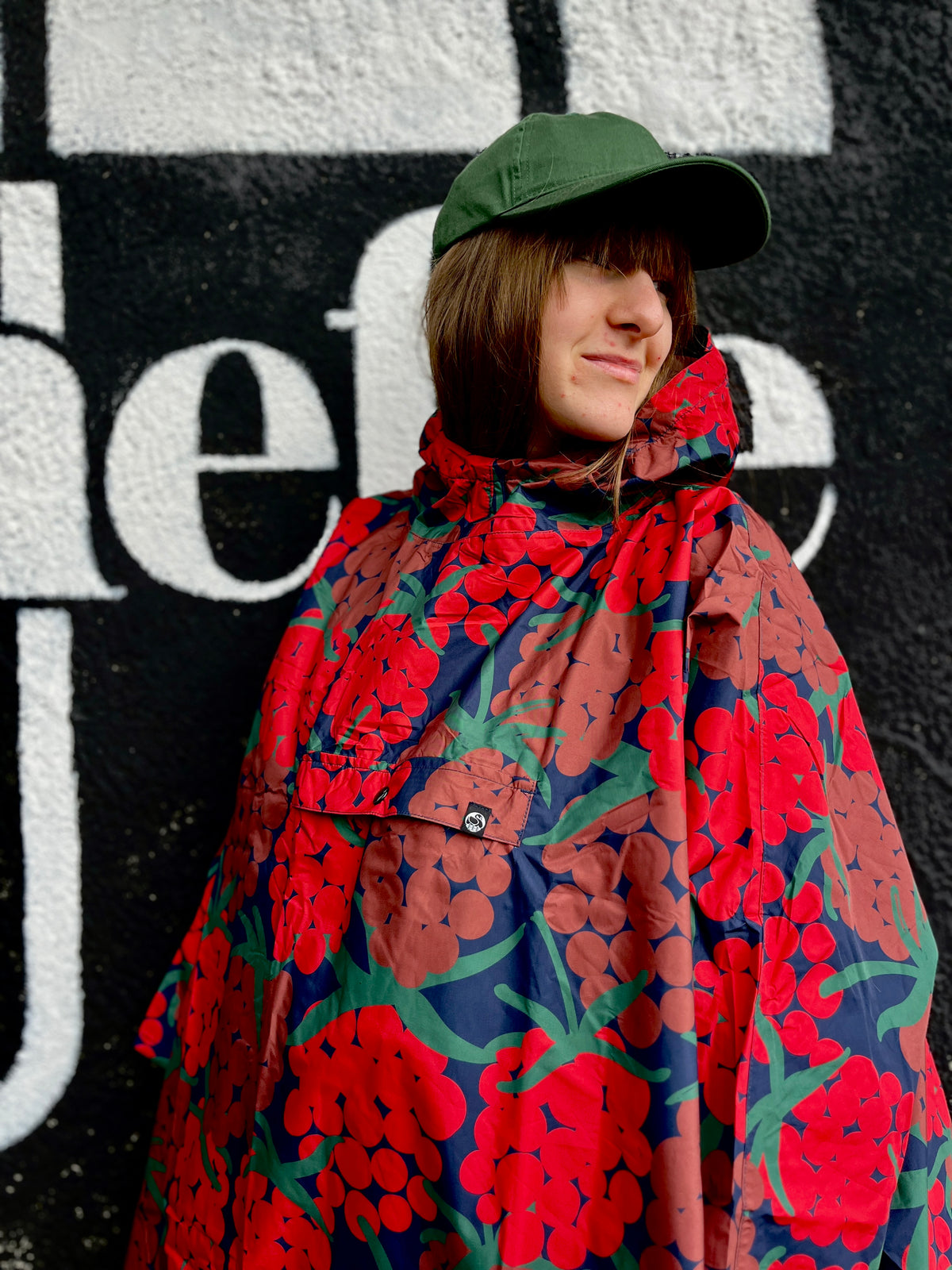 Danefæ Danepackit opvouwbare regenponcho donkerrood Maxiberry – productfoto 6