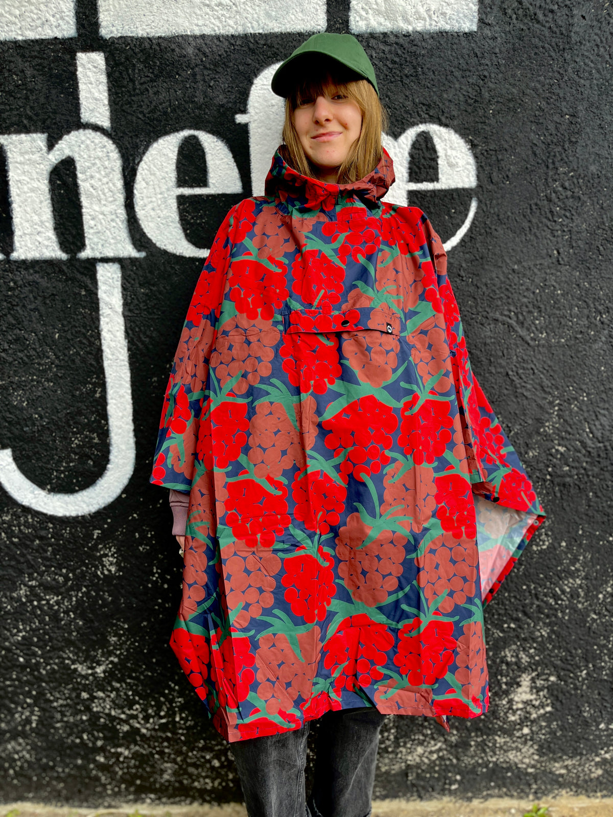 Danefæ Danepackit opvouwbare regenponcho donkerrood Maxiberry – productfoto 8