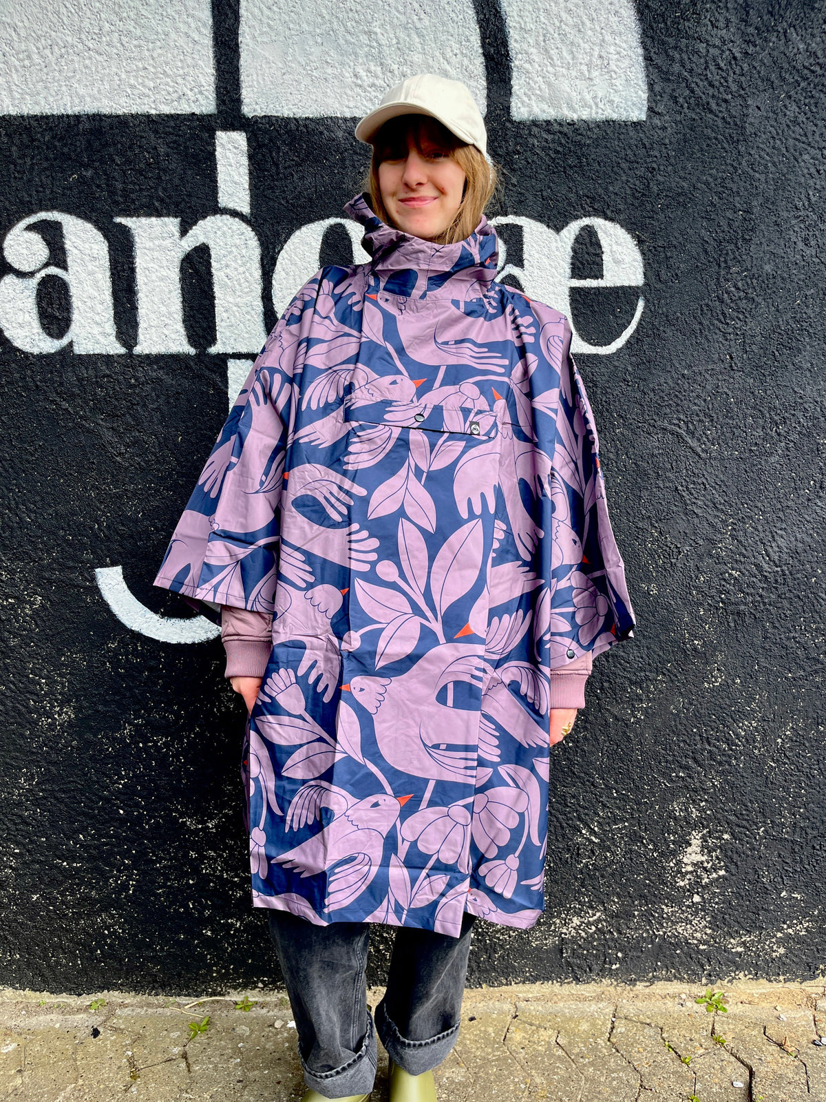 Danefæ Danepackit opvouwbare regenponcho navy Birdieup – productfoto 2