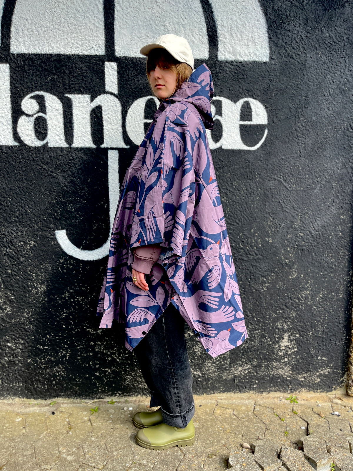 Danefæ Danepackit opvouwbare regenponcho navy Birdieup – productfoto 5