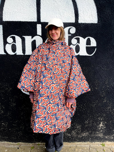 Danefæ Danepackit opvouwbare regenponcho navy Macro Micro – productfoto 7