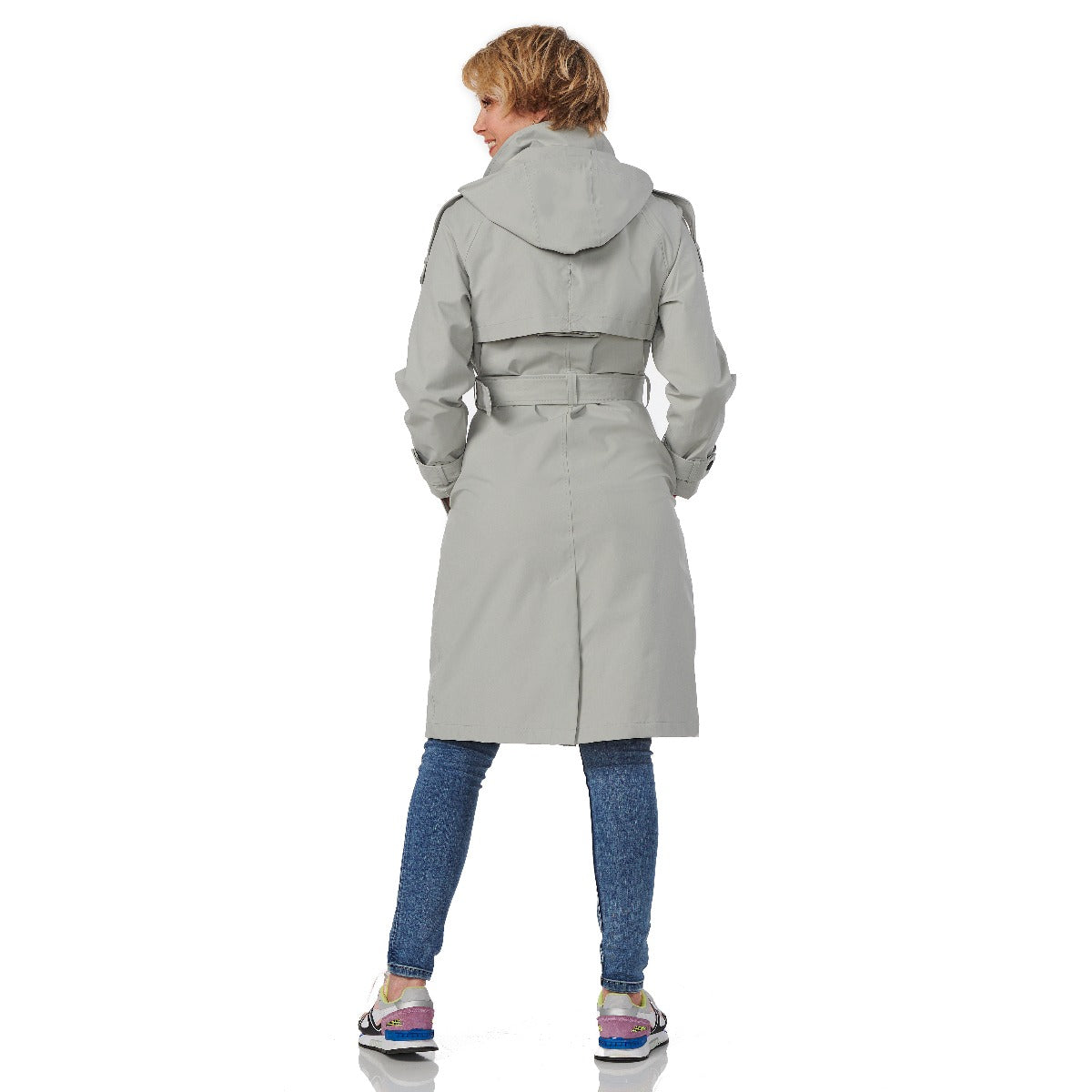 HappyRainyDays-Trenchcoat-Lang-Rits-Brooklyn-chalk-model achter