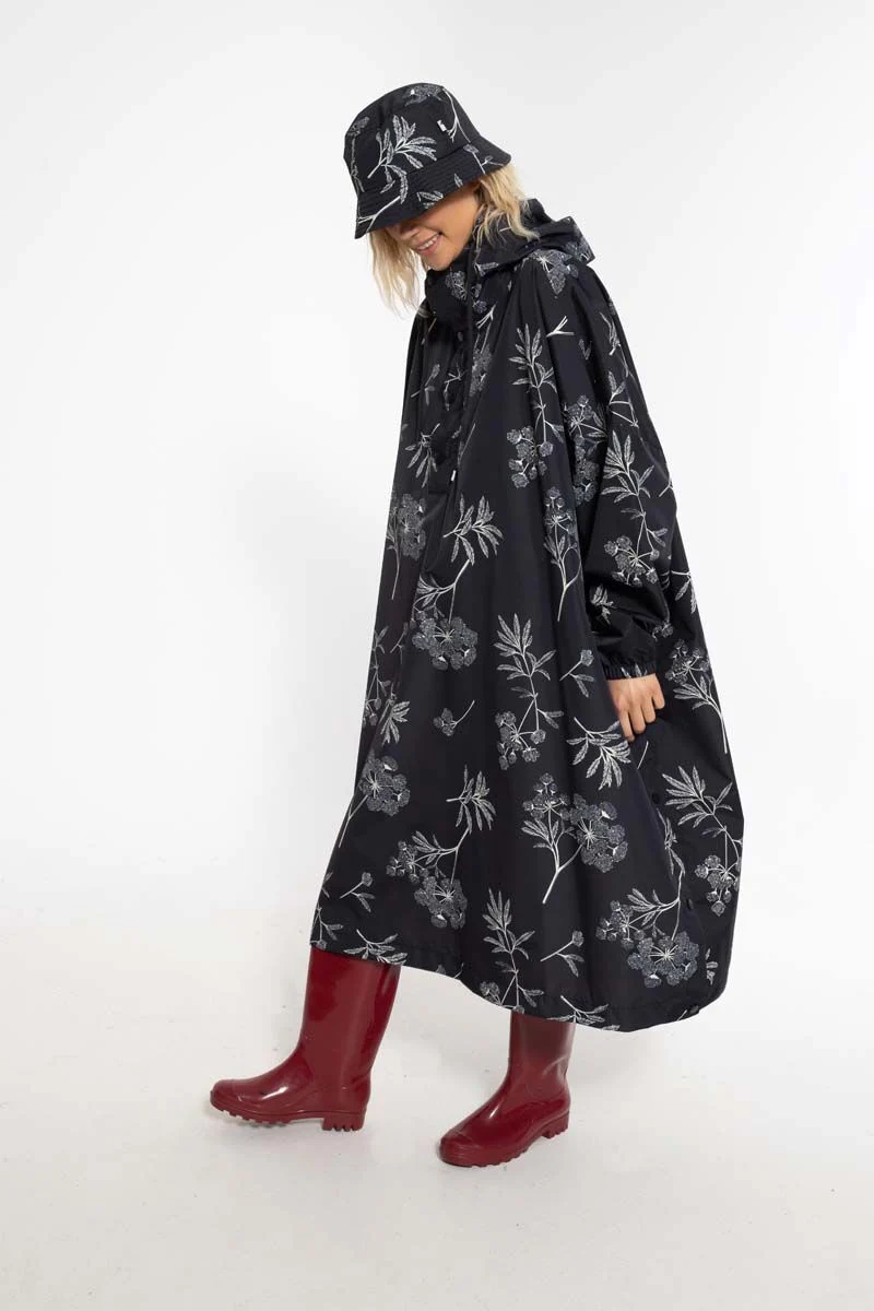 Danedream Drops Poncho Black Hemlock