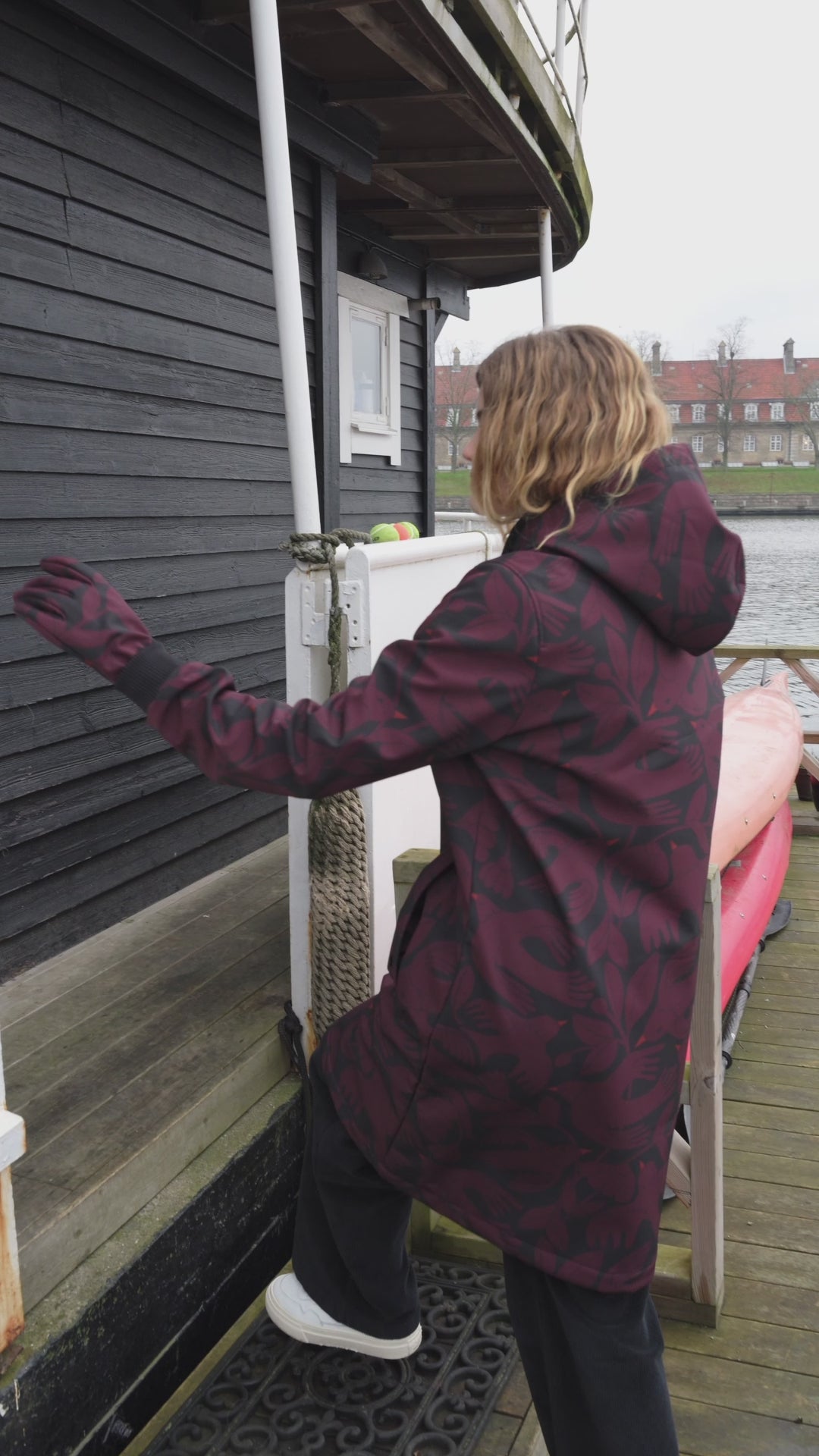 Video laden: Danefae Danekarla Softshell Black/Dark Wine Birdie up