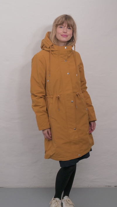 Danefae Winter Regenparka Dames Danenora Mustard *Laatste maten S en XXXL*